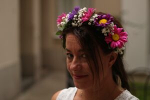 atelier EVJF couronne de fleurs fraiches