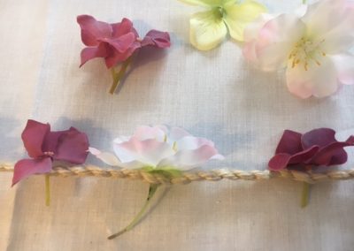 tutoriel HeadBand floral Hippie Boho montage des fleurs