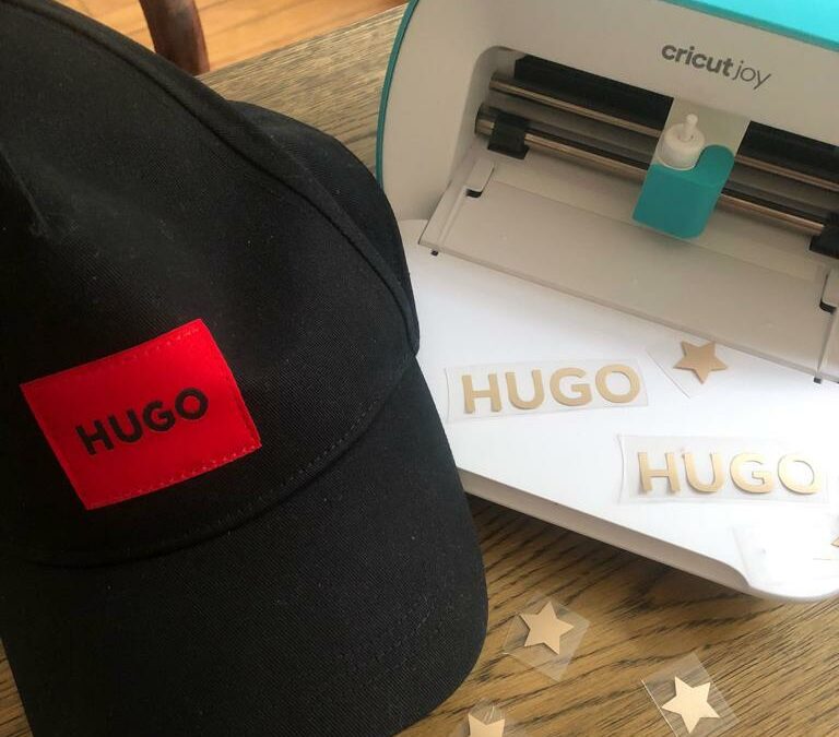 Retour sur notre atelier customisation de casquettes pour Hugo