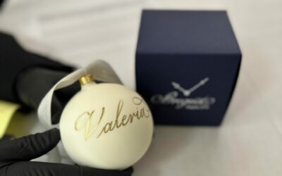 Calligraphie sur boules de noël